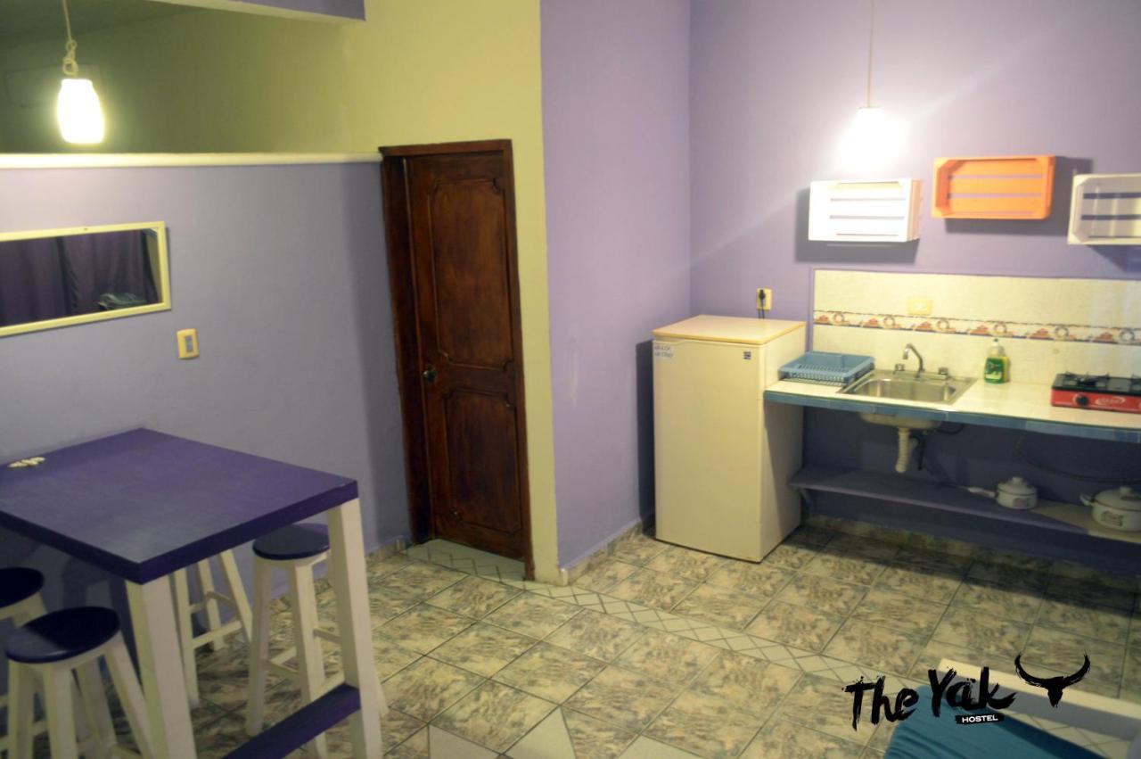 The Yak Hostel 신데 델 카르멘 외부 사진