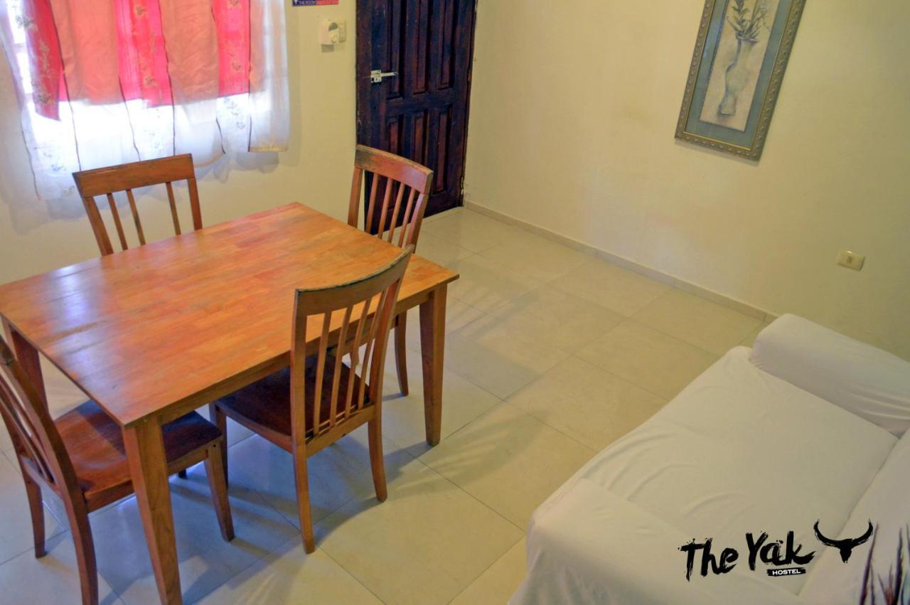 The Yak Hostel 신데 델 카르멘 외부 사진