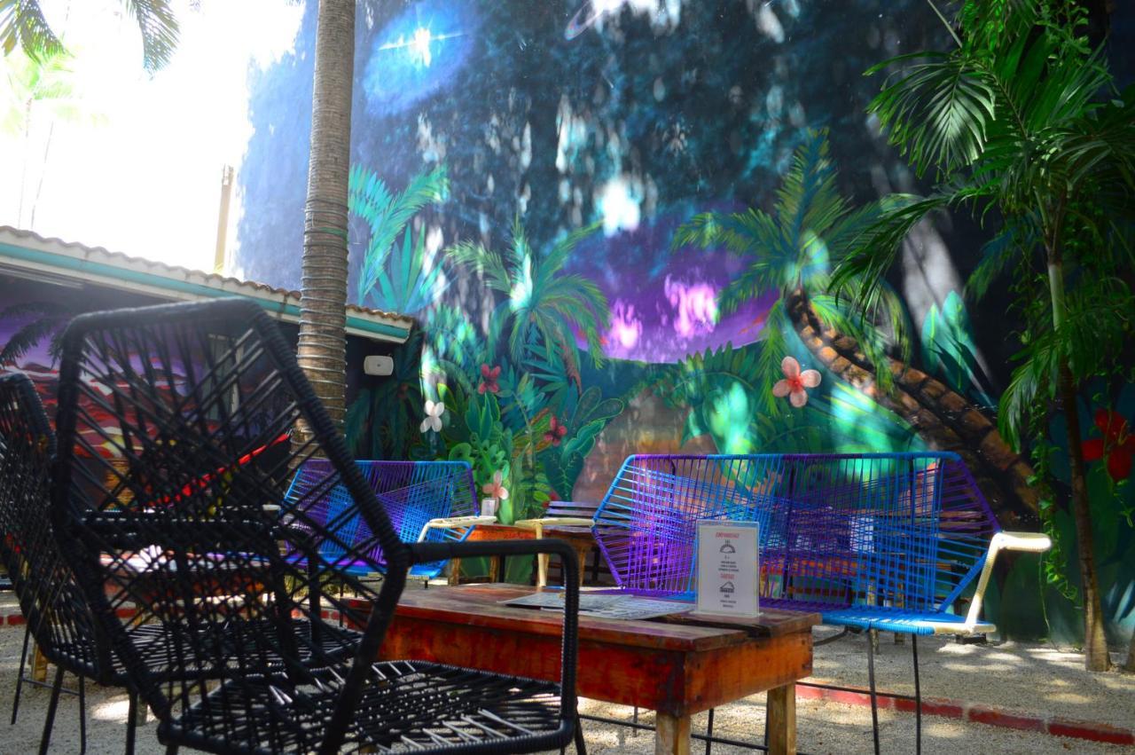The Yak Hostel 신데 델 카르멘 외부 사진